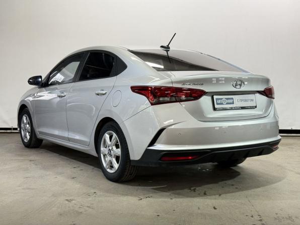 Hyundai Solaris II Рестайлинг с пробегом 2021 года, цена 1 589 000 рублей, 89685 км, седан, Автокод Объявления