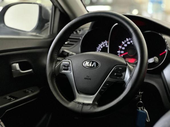 Kia Rio III Рестайлинг с пробегом 2017 года, цена 1 120 000 рублей, 84643 км, хэтчбек, Автокод Объявления