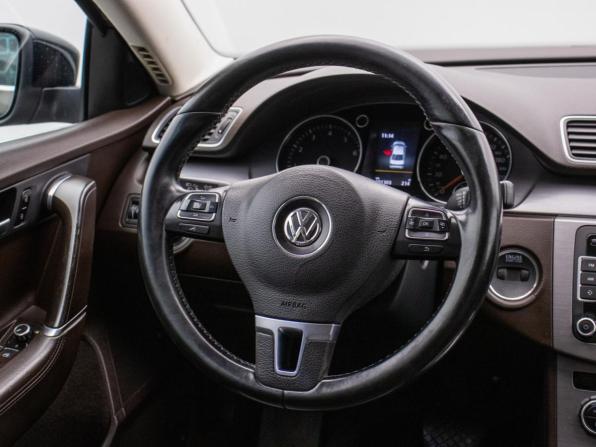 Volkswagen Passat B7 с пробегом 2014 года, цена 1 045 000 рублей, 201302 км, седан, Автокод Объявления