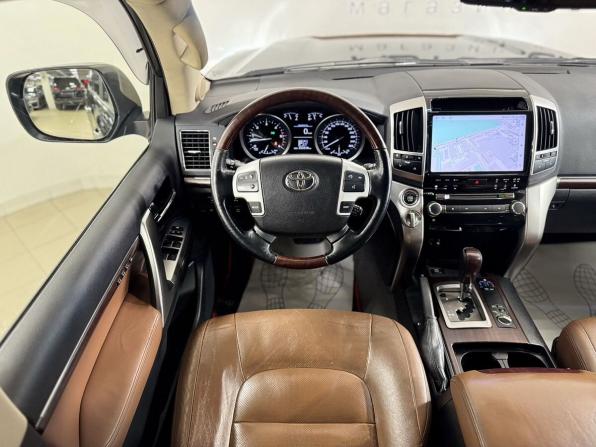Toyota Land Cruiser 200 Series Рестайлинг 1 с пробегом 2014 года, цена 3 680 000 рублей, 253318 км, внедорожник, Автокод Объявления