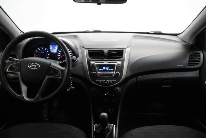 Hyundai Solaris I Рестайлинг с пробегом 2014 года, цена 680 000 рублей, 271063 км, седан, Автокод Объявления