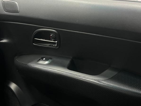 Kia Carens II (UN) с пробегом 2010 года, цена 720 000 рублей, 259000 км, минивэн, Автокод Объявления