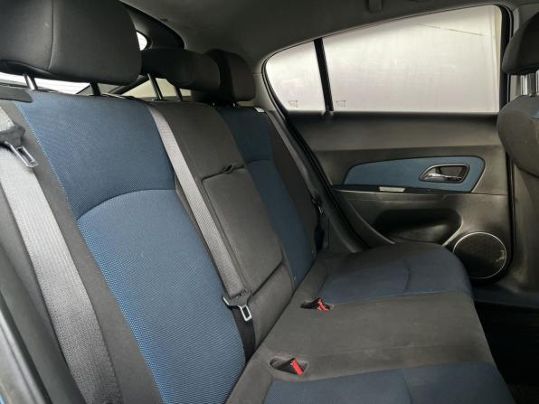 Chevrolet Cruze I Рестайлинг с пробегом 2012 года, цена 725 000 рублей, 211146 км, хэтчбек, Автокод Объявления