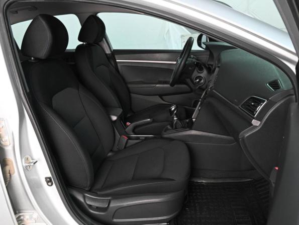 Hyundai Elantra VI (AD) с пробегом 2017 года, цена 1 349 000 рублей, 193440 км, седан, Автокод Объявления