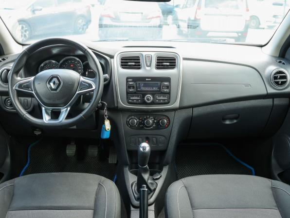 Renault Logan II Рестайлинг с пробегом 2019 года, цена 1 089 000 рублей, 105000 км, седан, Автокод Объявления