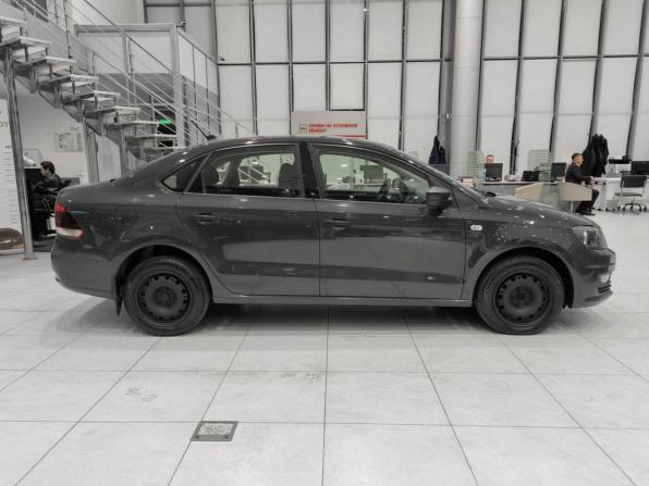 Volkswagen Polo V Рестайлинг с пробегом 2018 года, цена 850 000 рублей, 225945 км, седан, Автокод Объявления
