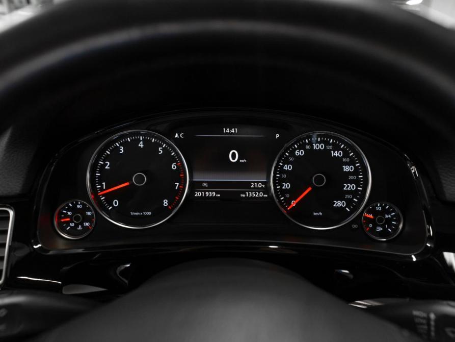 Volkswagen Touareg II Рестайлинг Москва  - изображение 12
