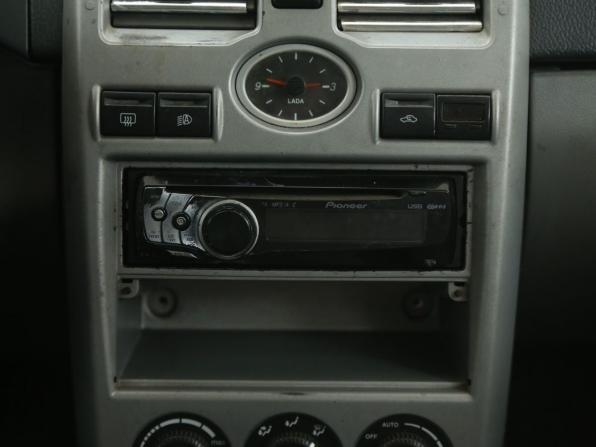 Lada (ВАЗ) Priora I с пробегом 2010 года, цена 174 000 рублей, 220000 км, хэтчбек, Автокод Объявления