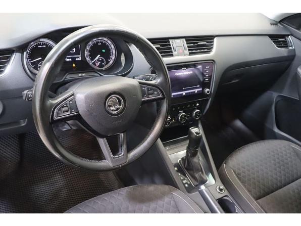 Skoda Octavia III (A7) Рестайлинг с пробегом 2017 года, цена 1 349 000 рублей, 198112 км, лифтбек, Автокод Объявления
