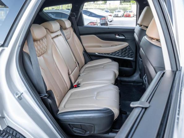 Hyundai Santa Fe IV Рестайлинг с пробегом 2021 года, цена 3 696 000 рублей, 89651 км, внедорожник, Автокод Объявления