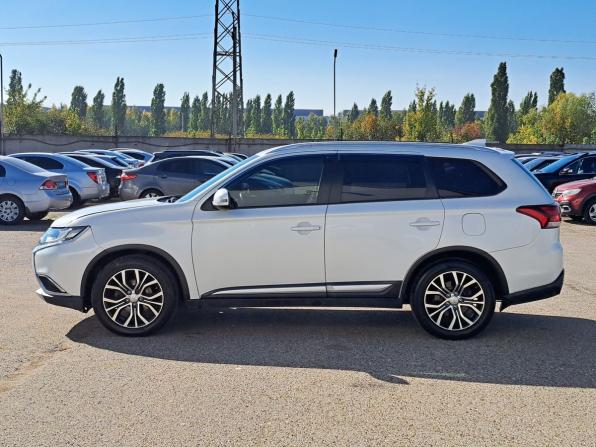 Mitsubishi Outlander III Рестайлинг 2 с пробегом 2018 года, цена 1 255 000 рублей, 170000 км, внедорожник, Автокод Объявления