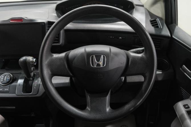 Honda Freed I с пробегом 2008 года, цена 929 000 рублей, 182000 км, компактвэн, Автокод Объявления