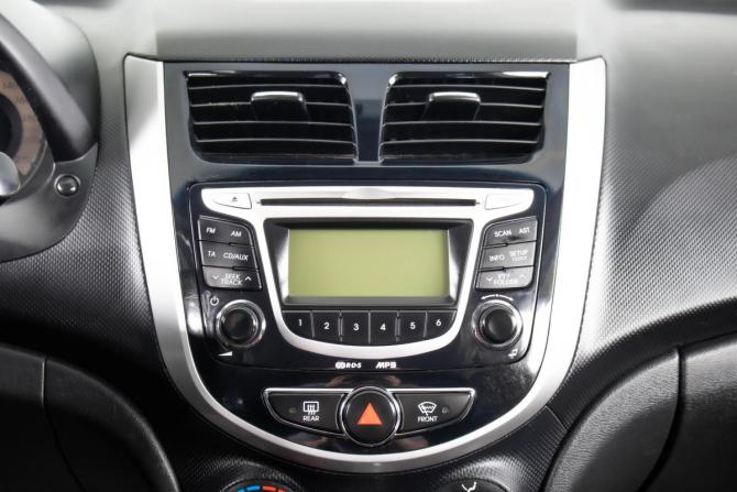 Hyundai Solaris I с пробегом 2011 года, цена 829 000 рублей, 172000 км, седан, Автокод Объявления