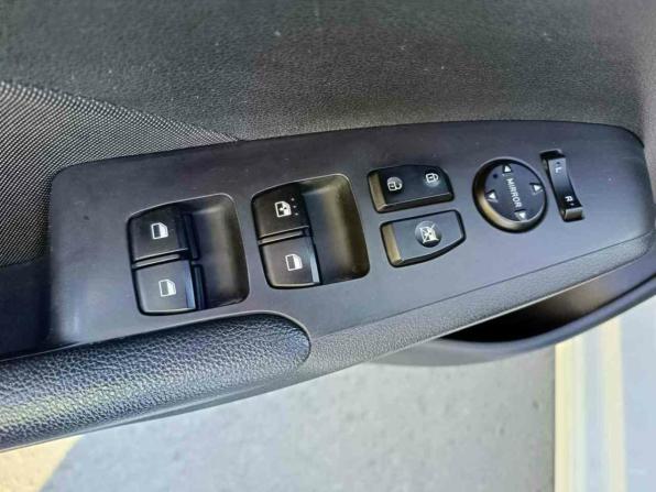 Hyundai Solaris II с пробегом 2018 года, цена 1 269 995 рублей, 57091 км, седан, Автокод Объявления