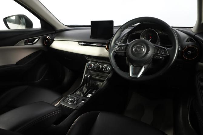 Mazda CX-3 I Рестайлинг с пробегом 2022 года, цена 2 189 000 рублей, 37000 км, внедорожник, Автокод Объявления