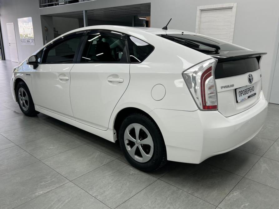 Toyota Prius III Рестайлинг (XW30) Казань  - изображение 5