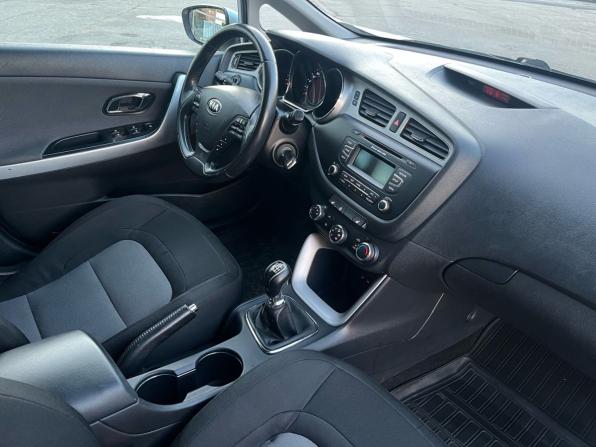 Kia Ceed II с пробегом 2014 года, цена 900 000 рублей, 239932 км, хэтчбек, Автокод Объявления