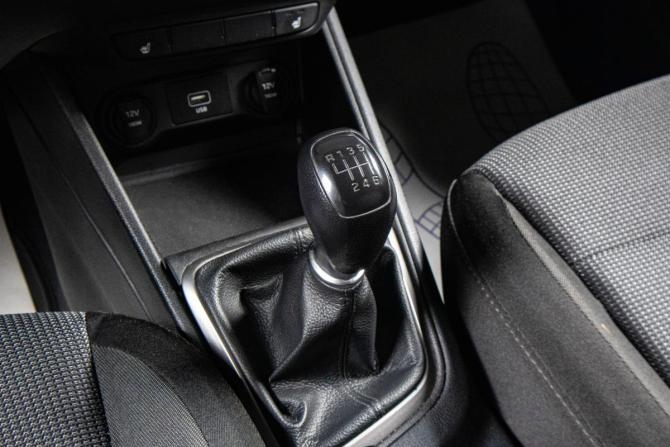 Hyundai Solaris II с пробегом 2020 года, цена 1 179 000 рублей, 145213 км, седан, Автокод Объявления