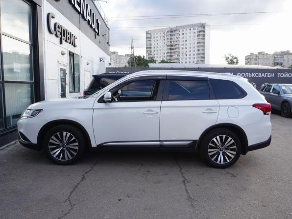 Mitsubishi Outlander III Рестайлинг 3 с пробегом 2021 года, цена 2 200 000 рублей, 98302 км, внедорожник, Автокод Объявления