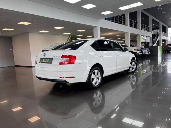 Skoda Octavia III (A7) Рестайлинг с пробегом 2018 года, цена 1 495 000 рублей, 176930 км, лифтбек, Автокод Объявления