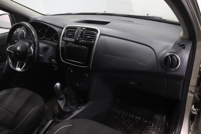 Renault Logan II Рестайлинг с пробегом 2019 года, цена 976 000 рублей, 118789 км, седан, Автокод Объявления