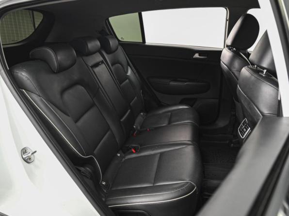 Kia Sportage IV Рестайлинг с пробегом 2018 года, цена 2 439 000 рублей, 98697 км, внедорожник, Автокод Объявления