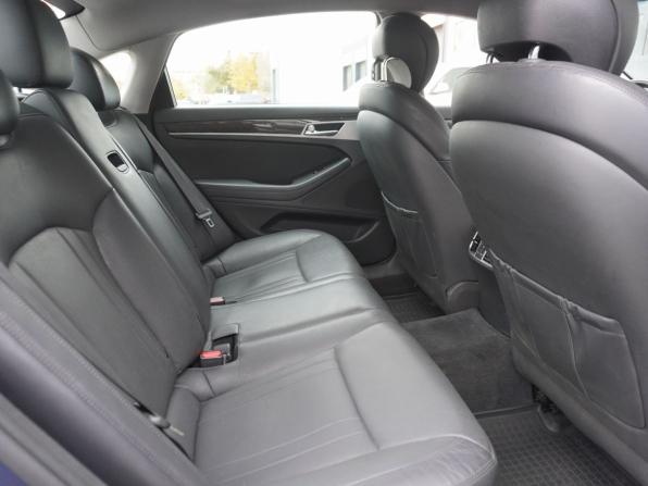 Hyundai Genesis II с пробегом 2014 года, цена 2 150 000 рублей, 128095 км, седан, Автокод Объявления
