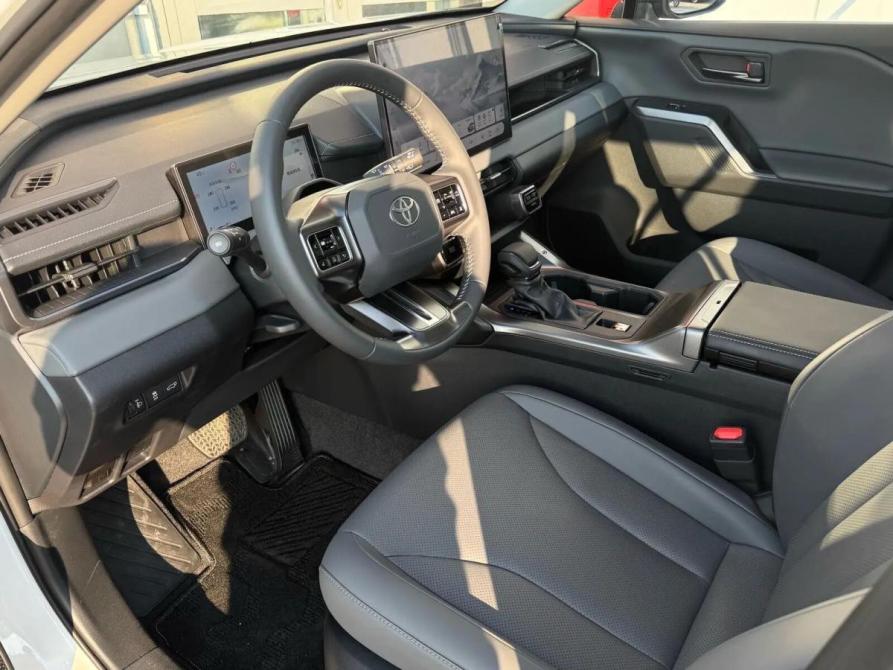 Toyota RAV4 VI (XA60) Альметьевск  - изображение 9