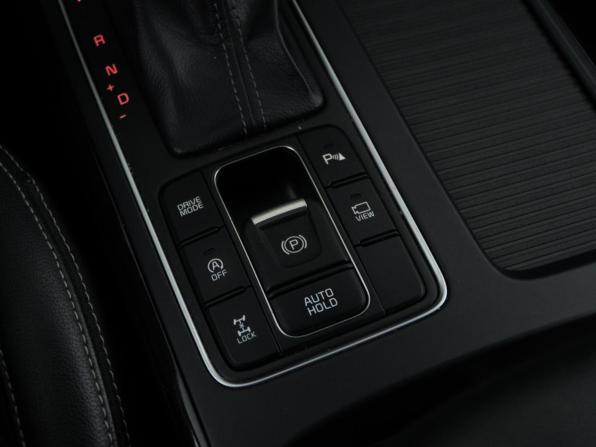 Kia Sorento III Prime Рестайлинг с пробегом 2017 года, цена 3 249 050 рублей, 132085 км, внедорожник, Автокод Объявления