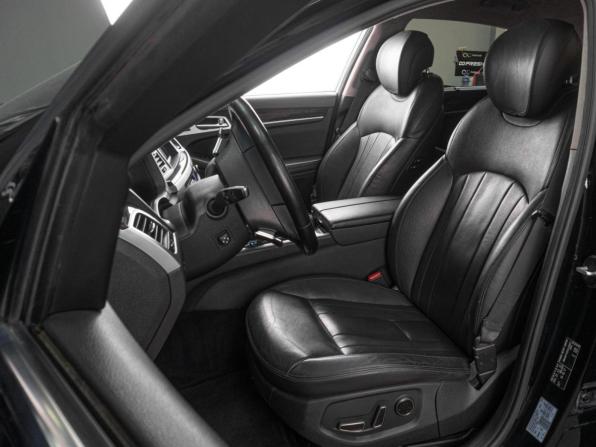 Hyundai Genesis II с пробегом 2016 года, цена 2 199 000 рублей, 195564 км, седан, Автокод Объявления