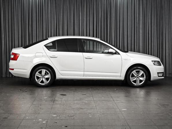 Skoda Octavia III (A7) с пробегом 2016 года, цена 1 230 000 рублей, 262642 км, лифтбек, Автокод Объявления