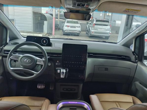 Hyundai Staria I с пробегом 2024 года, цена 5 990 000 рублей, 42699 км, минивэн, Автокод Объявления
