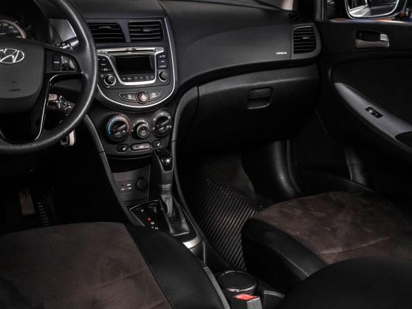 Hyundai Solaris I Рестайлинг с пробегом 2015 года, цена 1 140 000 рублей, 135720 км, хэтчбек, Автокод Объявления