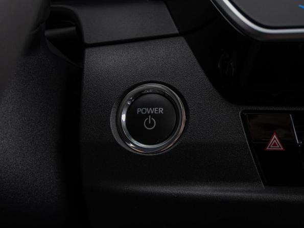 Toyota Camry IX (XV80) China Market с пробегом 2026 года, цена 4 240 000 рублей, 31 км, седан, Автокод Объявления