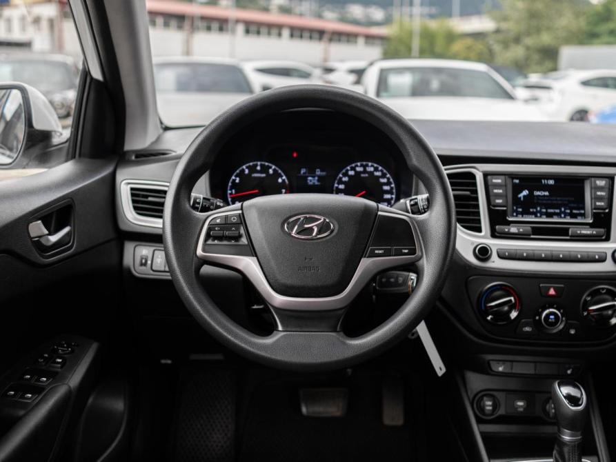 Hyundai Solaris II Сочи  - изображение 12