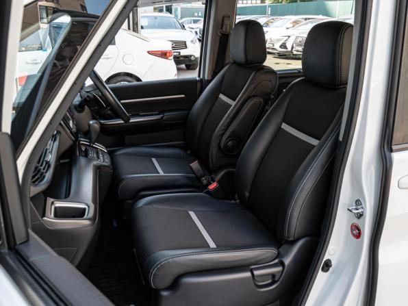 Honda Stepwgn V Рестайлинг с пробегом 2018 года, цена 2 445 000 рублей, 72757 км, минивэн, Автокод Объявления