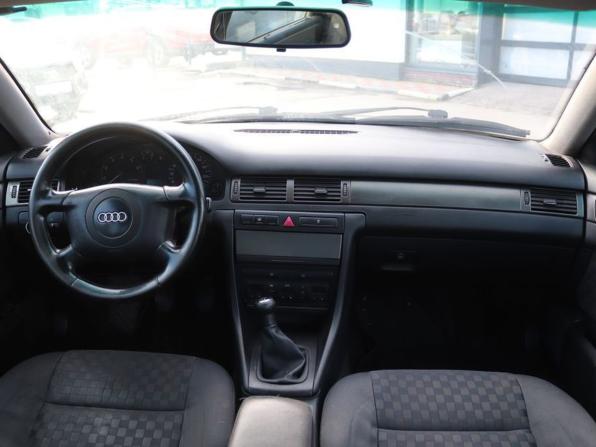Audi A6 II (C5) с пробегом 2000 года, цена 299 000 рублей, 347000 км, седан, Автокод Объявления