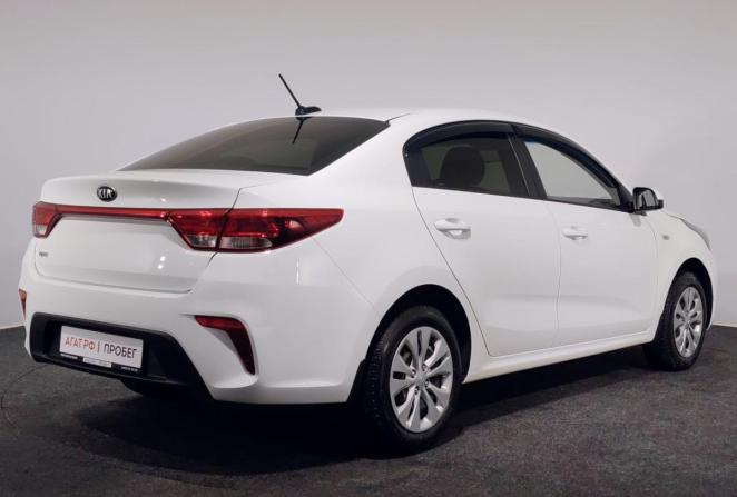 Kia Rio IV с пробегом 2018 года, цена 1 040 000 рублей, 44081 км, седан, Автокод Объявления