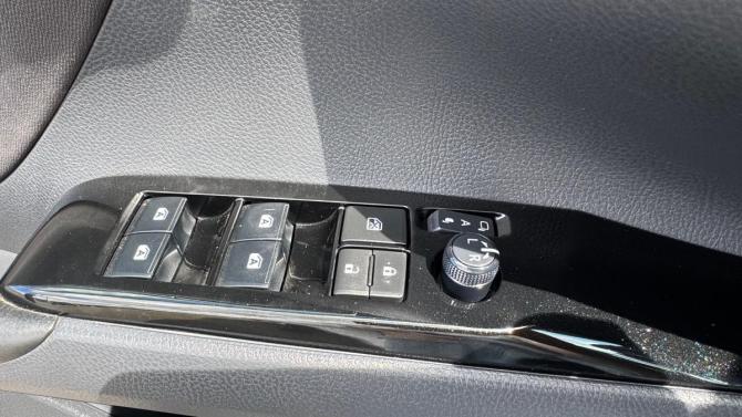 Toyota Camry VIII (XV70) с пробегом 2019 года, цена 2 670 000 рублей, 134075 км, седан, Автокод Объявления