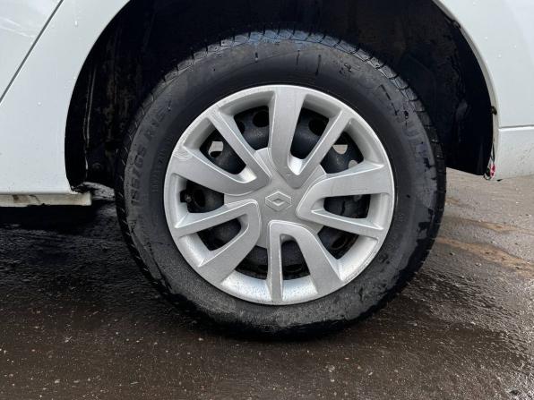 Renault Logan II Рестайлинг с пробегом 2022 года, цена 999 000 рублей, 80341 км, седан, Автокод Объявления