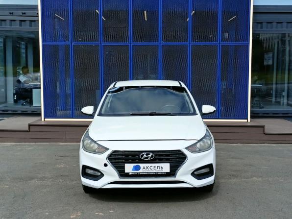 Hyundai Solaris II с пробегом 2018 года, цена 599 000 рублей, 400000 км, седан, Автокод Объявления