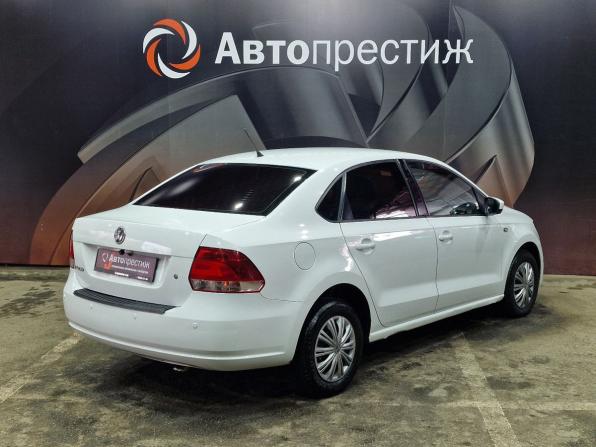 Volkswagen Polo V с пробегом 2015 года, цена 750 000 рублей, 238997 км, седан, Автокод Объявления