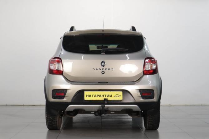 Renault Sandero II Рестайлинг с пробегом 2018 года, цена 999 000 рублей, 124120 км, хэтчбек, Автокод Объявления