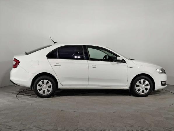 Skoda Rapid I Рестайлинг с пробегом 2018 года, цена 1 129 000 рублей, 90000 км, лифтбек, Автокод Объявления