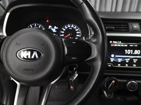 Kia Rio IV Рестайлинг с пробегом 2020 года, цена 1 473 070 рублей, 75323 км, седан, Автокод Объявления