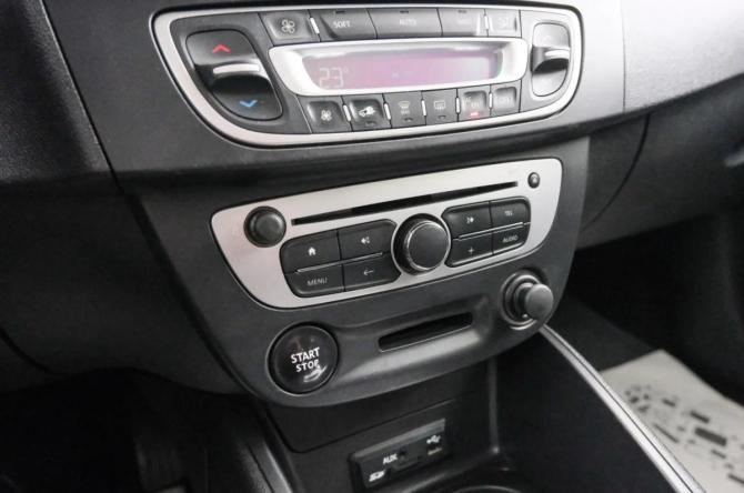 Renault Megane III Рестайлинг с пробегом 2013 года, цена 899 000 рублей, 75116 км, хэтчбек, Автокод Объявления