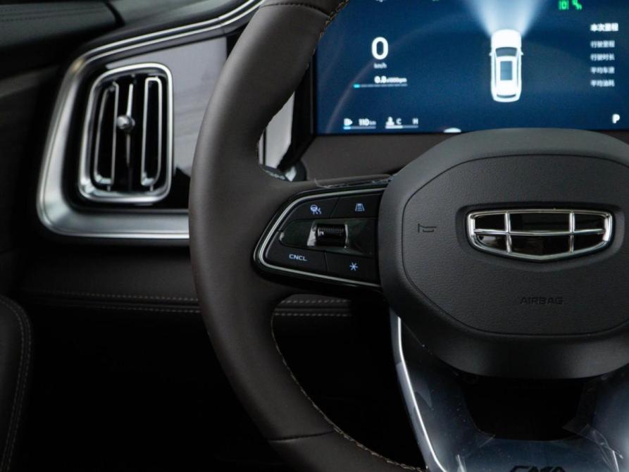 Geely Monjaro I Рестайлинг 2 Москва  - изображение 13