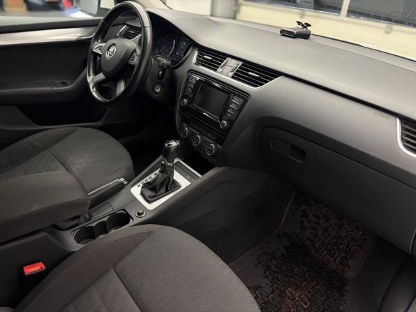 Skoda Octavia III (A7) с пробегом 2014 года, цена 1 550 000 рублей, 165000 км, лифтбек, Автокод Объявления