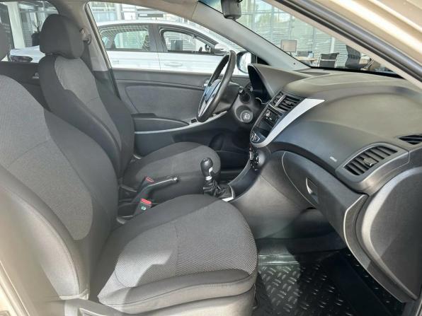 Hyundai Solaris I с пробегом 2011 года, цена 795 000 рублей, 127371 км, хэтчбек, Автокод Объявления
