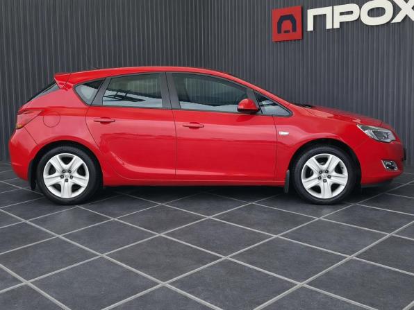 Opel Astra J Рестайлинг с пробегом 2012 года, цена 797 000 рублей, 115315 км, хэтчбек, Автокод Объявления